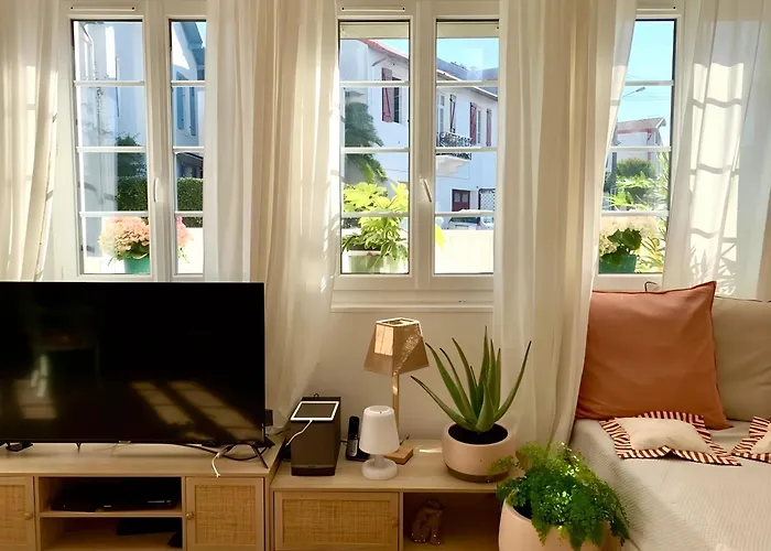 New Very Big Wonderful T3 -5 Min Walking From ! Апартаменты